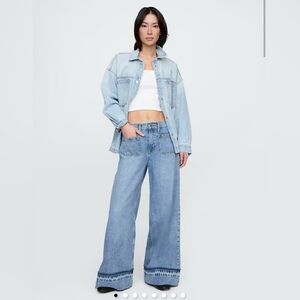 GAP Mid Rise UltraSoft Baggy Jeans. Size 25”